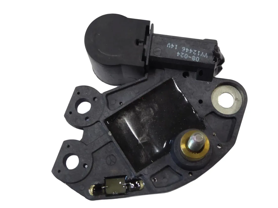 regulator-do-alternatora-valeo-are3033-stan-nowy