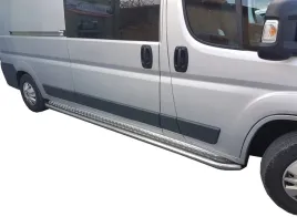 renault-trafic-2014-l2-long-orurowanie-boczne-stopnie-mocne-progi