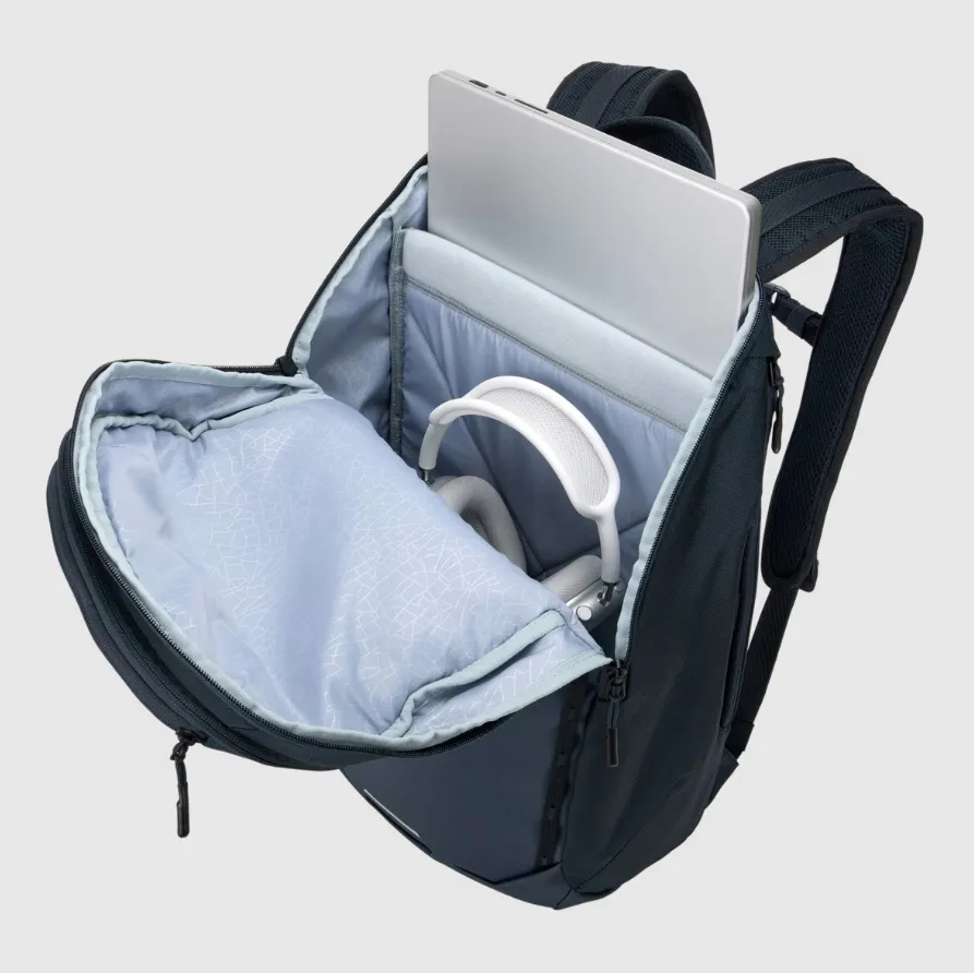 thule-chasm-recycled-backpack-26l-darkest-blue-3205583-or-thule