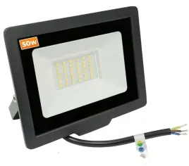 halogen-naswietlacz-lampa-led-50w-ip65-ekonomiczny