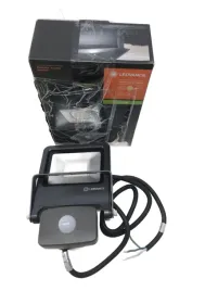 naswietlacz-led-lampa-zewnetrzna-halogen-czujnik-20w-3000k-endura-ledvance