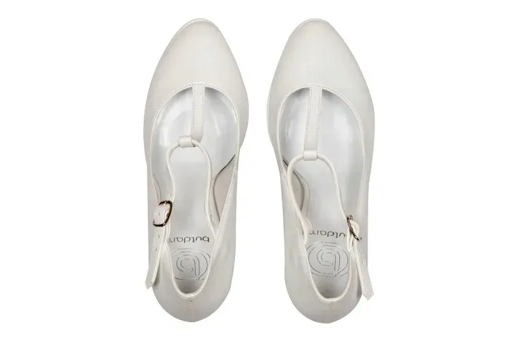 biale-buty-slubne-na-platformie-z-paskami-36-kod-producenta-butdam