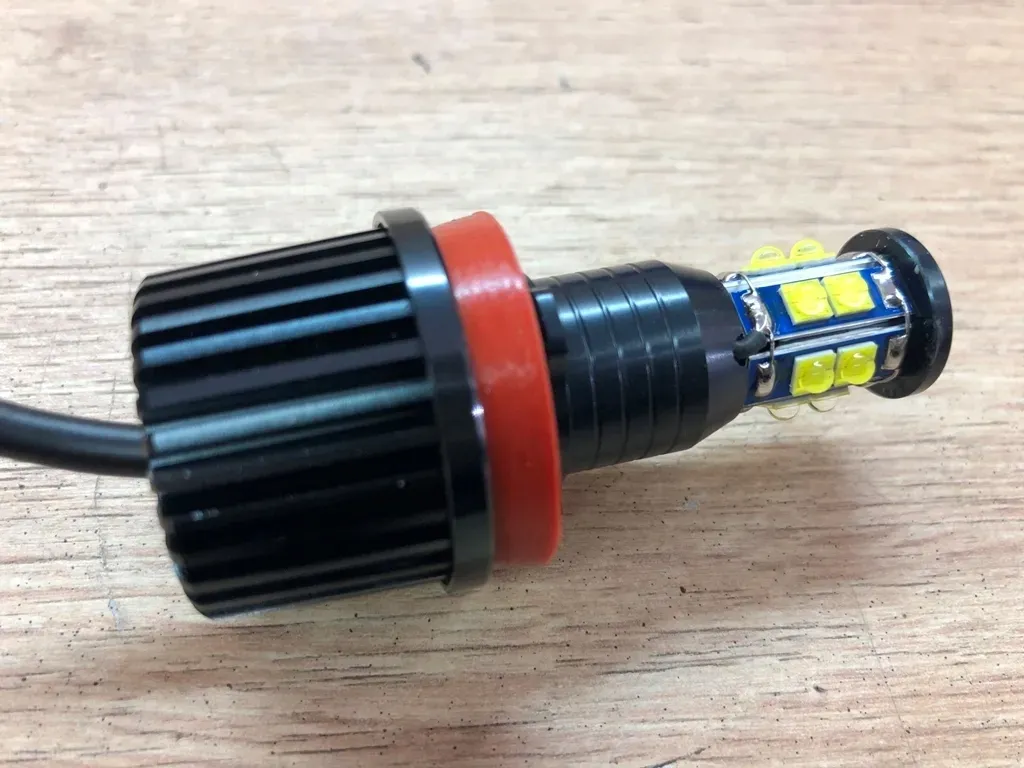 led-h8-1600lm-6000k-do-bmw-e88-e90-e91-e60-e61-e63-e64-e84-e70-e71-e72-e89