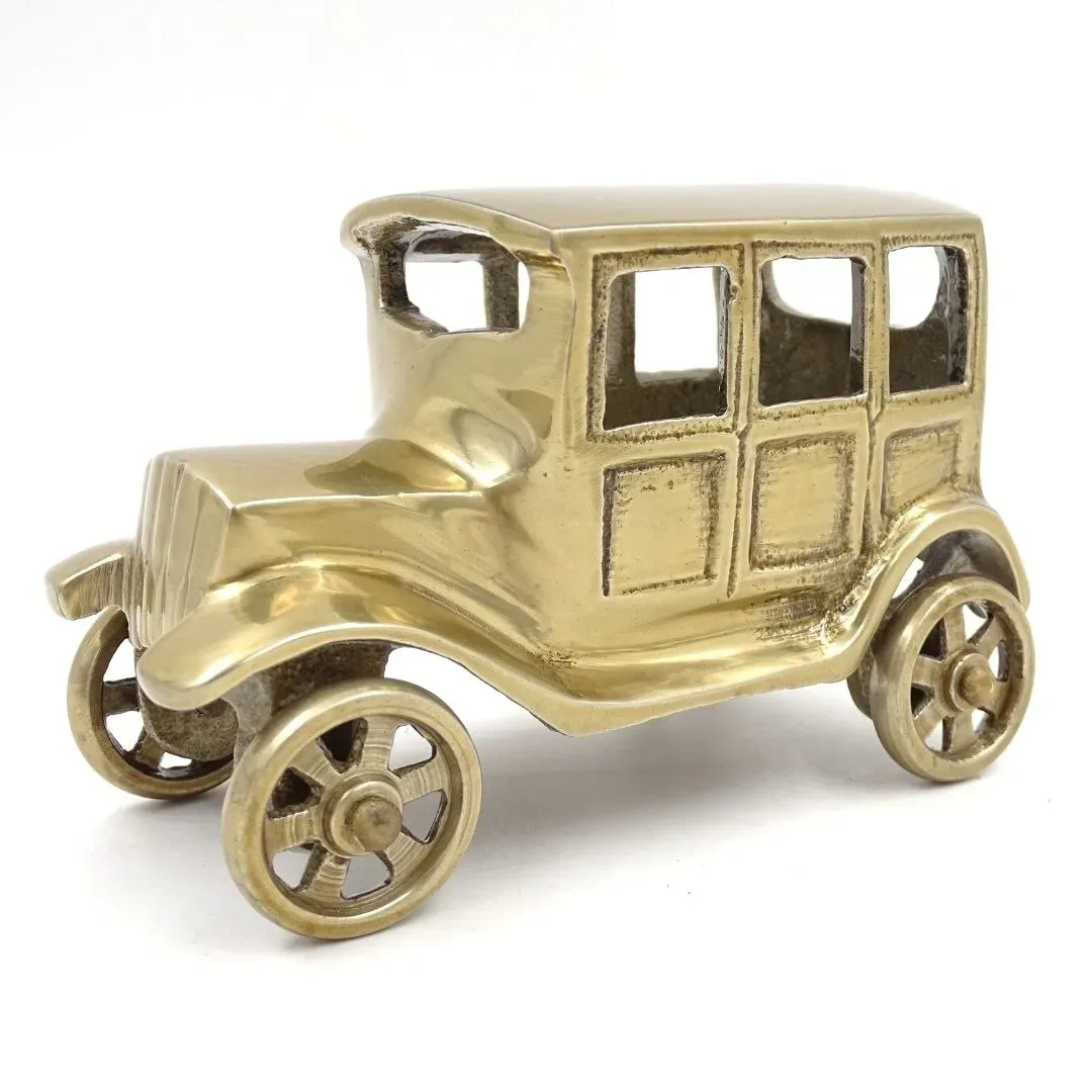 samochod-retro-model-metalowy-n796-stan-nowy