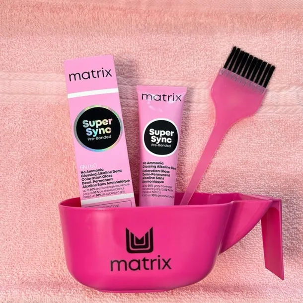 matrix-super-sync-pre-bonded-toner-alkaiczny-do-wlosow-bez-amoniaku-6t-90ml-produkt-nie-zawiera-amoniaku