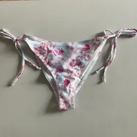 dol-od-stroju-kapielowego-majtki-od-bikini-wiazane-asos-w-kwiaty-m