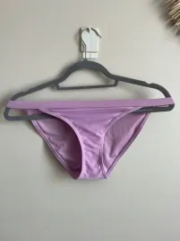 dol-od-stroju-kapielowego-majtki-od-bikini-fioletowy-wolf-and-whistle-m