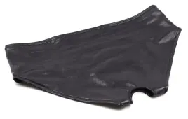 czarne-majtki-vinyl-bielizna-damska-latex-wetlook-lack