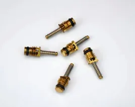 mechanizm-zaworu-zaworek-serwisowy-gm-wentylek