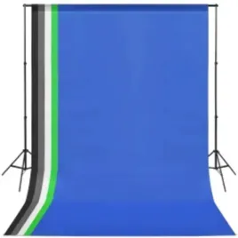 fotograficzny-zestaw-studyjny-z-lampami-i-tlami