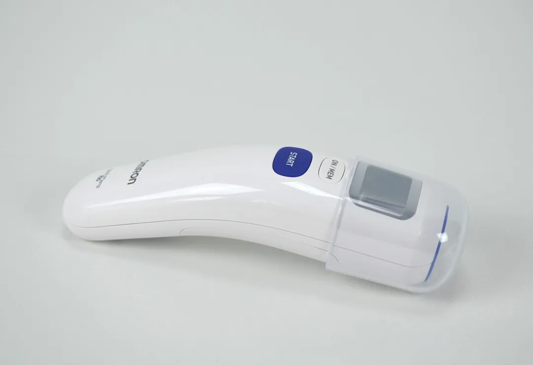 bezdotykowy-termometr-omron-gentle-temp-720