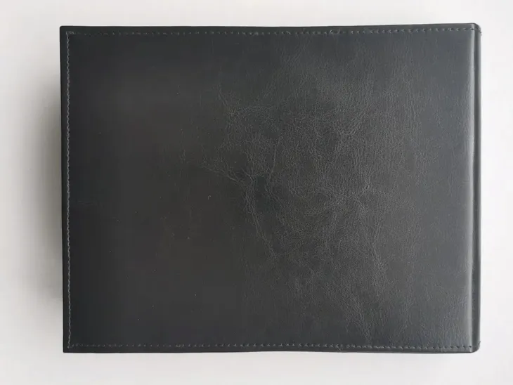 renault-etui-do-instrukcja-obslugi-tematyka-samochody-osobowe-tytul-renault-etui-do-instrukcja-obslugi