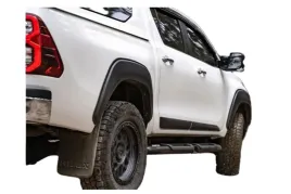 progi-wysuwane-orurowanie-boczne-podesty-skladane-do-toyota-hilux-2015
