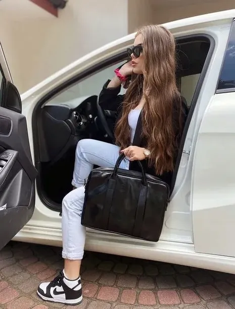 torba-na-laptopa-luxe-czarny-marka-betlewski
