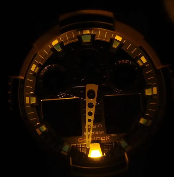 zegarek-casio-ga-100b-4aer-mechanizm-kwarcowy