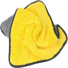 puszysty-recznik-z-mikrofibry-szmatka-do-mycia-osuszania-samochodu-30x30cm