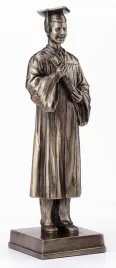 figurka-veronese-design-absolwent-20cm