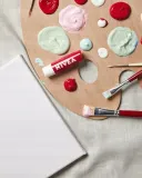 nivea-pielegnujaca-pomadka-do-ust-owocowy-mix-marka-nivea