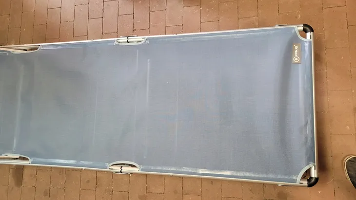 lezak-aluminium-niebieski-homecall-marka-homecall