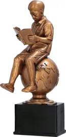 statuetka-szkolna-uczen-nauka-absolwent-globus-szkola-17-cm-grawer