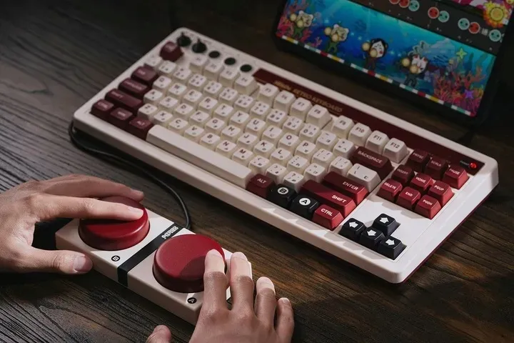 8bitdo-retro-mechanical-keyboard