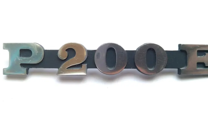 emblemat-znaczek-piaggio-vespa-p200e-p-200-e