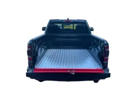 szuflada-platforma-wysuwana-na-pake-dodge-ram-1500-dluga-paka-65ft