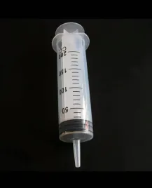 strzykawka-do-karmienia-papug-zwierzat-200ml