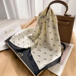 damska-apaszka-elegancka-chusta-jak-jedwab-szal-szykowny-dla-pani-70cmx70cm