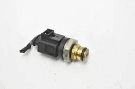 czujnik-cisn-paliwa-vw-passat-15-vag-06h906051k