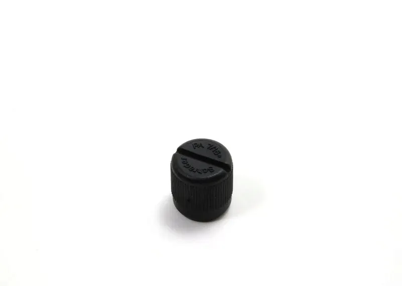 zaslepka-sruby-vw-scirocco-09-vag-06f133335a