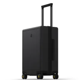 walizka-level8-czarny-xs-lekka-100procent-pc-8-kol-tsa-51-5x23-5x35cm