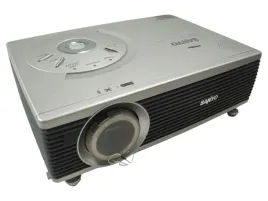 projektor-multimedialny-sanyo-plc-sw30-svga-1250al-przenosny