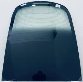 szyba-tylna-w-klape-tesla-3-2021-