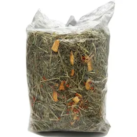 siano-z-marchewka-jablkiem-naturalne-sianko-dla-krotka-gryzoni-swinki-450g