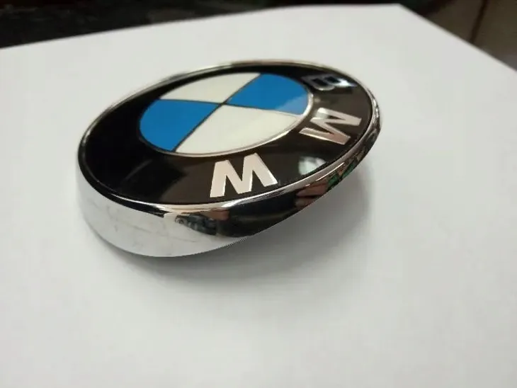 emblemat-bmw-3-e46-bmw-51148240128-jakosc-czesci-zgodnie-z-gvo-o-oryginal-z-logo-producenta-samochodu-oe