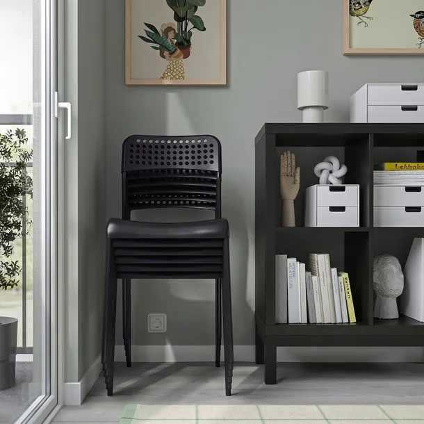 sandsberg-krzeslo-czarny-marka-ikea
