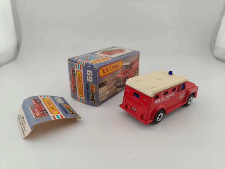 mb69-matchbox-superfast-security-truck-box-stan-nowy