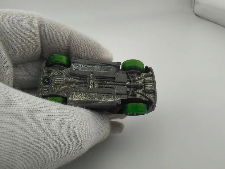 hot-wheels-acceleracers-bassline-marka-hot-wheels