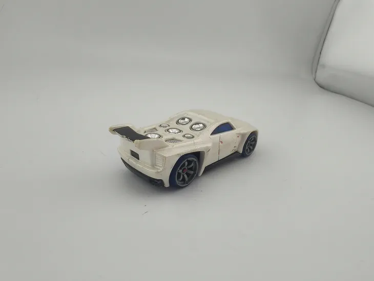 hot-wheels-acceleracers-bassline-stan-nowy