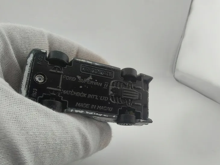 matchbox-ford-transit-supervan-marka-matchbox