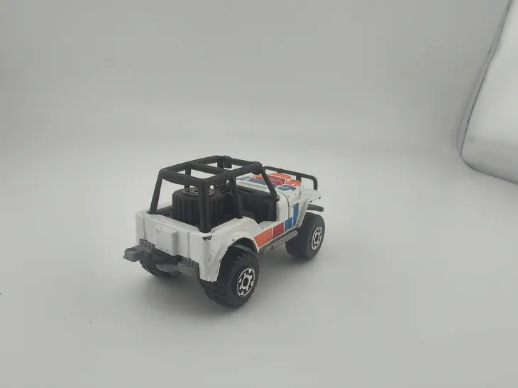 matchbox-jeep-4x4-stan-nowy