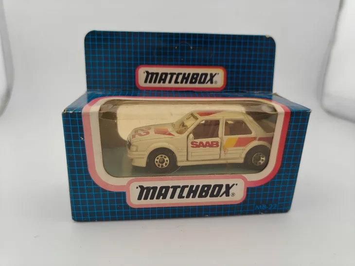 mb22-matchbox-saab-9000-blue-grid-box