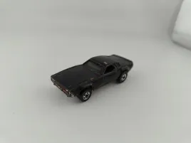 hot-wheels-dodge-challenger-black-wall