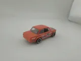 hot-wheels-bmw-2002-stan-nowy