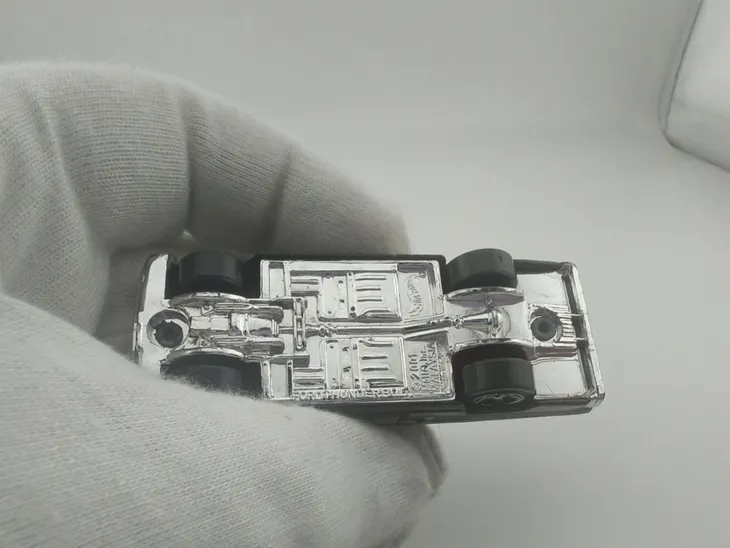 hot-wheels-ford-thunderbolt-marka-hot-wheels