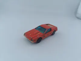 hot-wheels-turismo-delorean-blackwalls