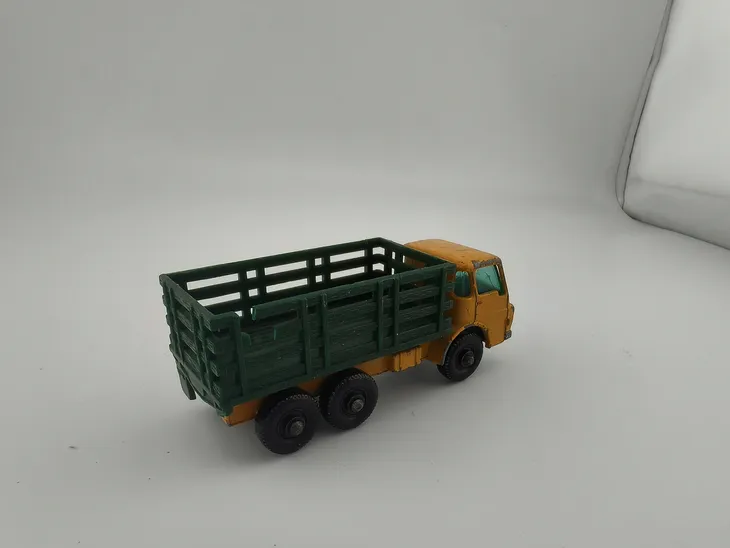 matchbox-stake-truck-stan-nowy