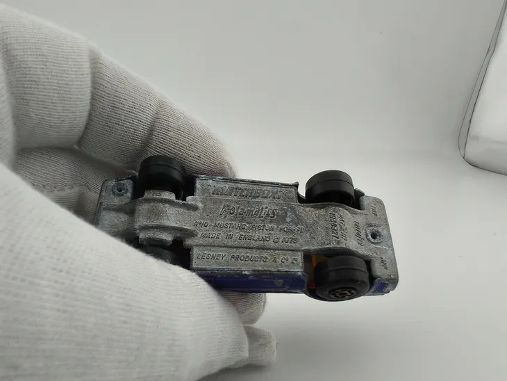 matchbox-rolamatics-ford-mustang-piston-popper-marka-matchbox