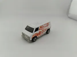 hot-wheels-super-van-flames-blackwalls